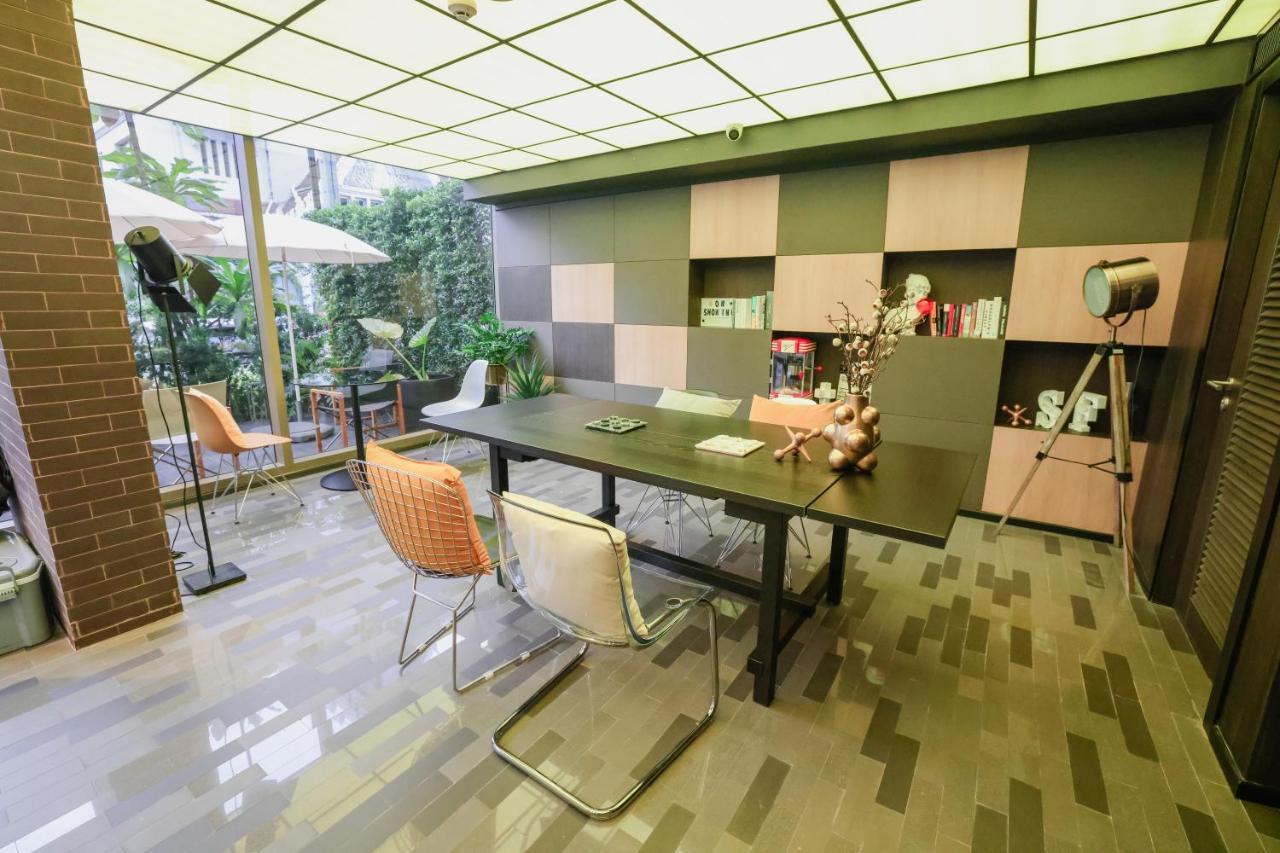Seekers Finders Rama IV Hotel Surestay Collection By BW Bangkok Extérieur photo