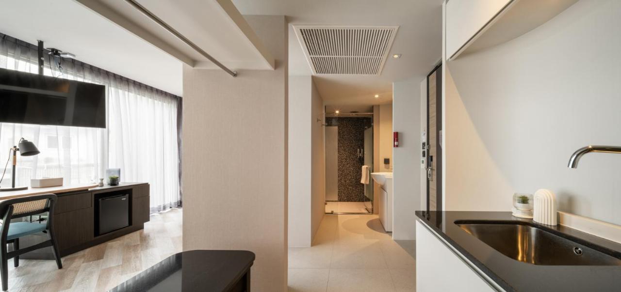 Seekers Finders Rama IV Hotel Surestay Collection By BW Bangkok Extérieur photo