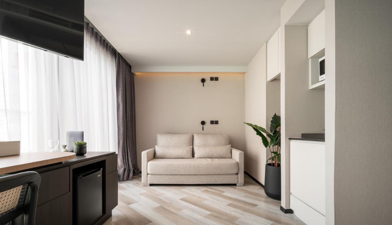 Seekers Finders Rama IV Hotel Surestay Collection By BW Bangkok Extérieur photo